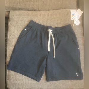 Vuori Men’s heather indigo/navy knit shorts